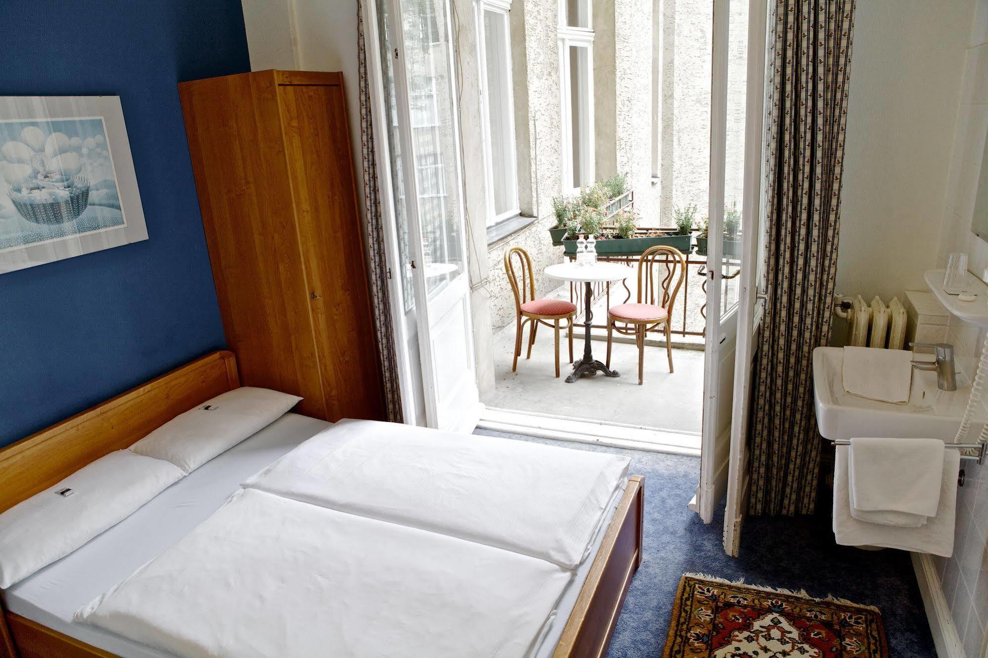 Hotel Pension Fasanenhaus Berlin Bagian luar foto